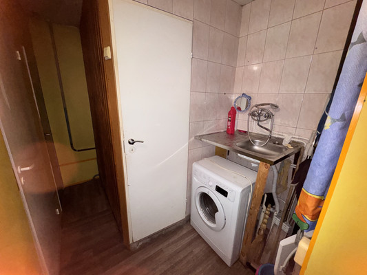 Продам многокомнатную квартиру, Сиреневый б-р, 9, Санкт-Петербург г