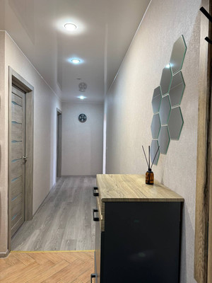 Продам трехкомнатную (3-комн.) квартиру, Большая Московская ул, 59, Великий Новгород г