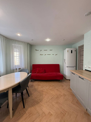 Продам трехкомнатную (3-комн.) квартиру, Большая Московская ул, 59, Великий Новгород г