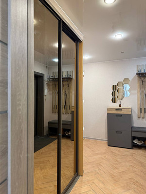 Продам трехкомнатную (3-комн.) квартиру, Большая Московская ул, 59, Великий Новгород г