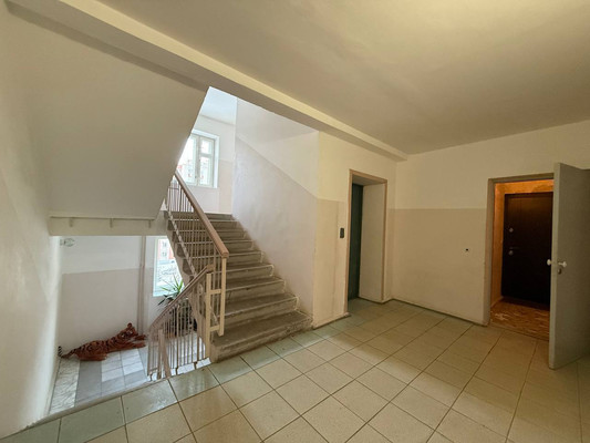 Продам трехкомнатную (3-комн.) квартиру, Большая Московская ул, 59, Великий Новгород г