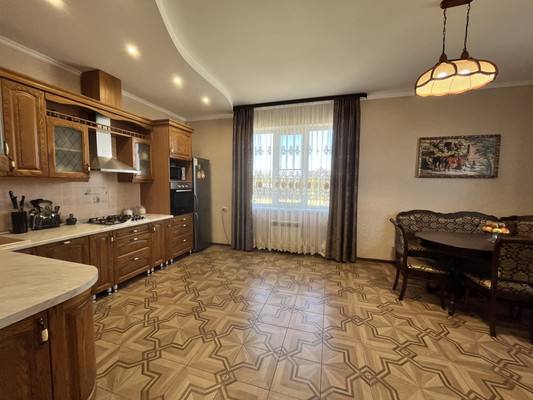 Продам коттедж, 9 Января ул, 136, Апшеронск г, 0 км от города