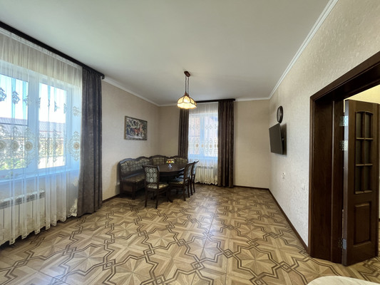 Продам коттедж, 9 Января ул, 136, Апшеронск г, 0 км от города