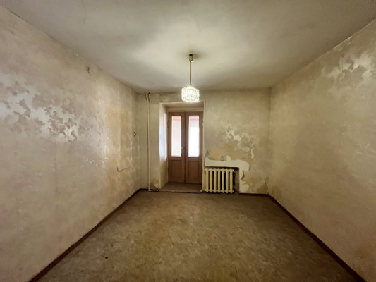 Продам трехкомнатную (3-комн.) квартиру, Пискунова ул, 33, Нижний Новгород г