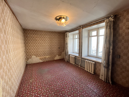 Продам трехкомнатную (3-комн.) квартиру, Пискунова ул, 33, Нижний Новгород г