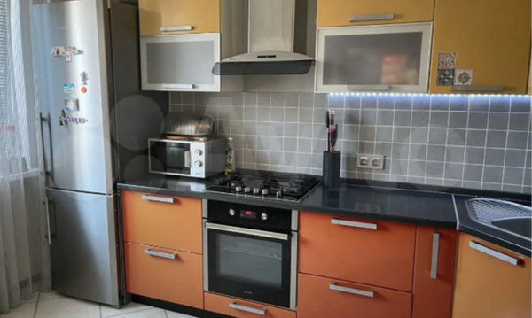 Продам двухкомнатную (2-комн.) квартиру, Зеленодольская ул, 5, Ханты-Мансийск г