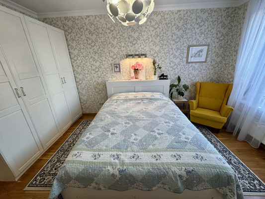 Продам двухкомнатную (2-комн.) квартиру, Артиллерийская ул, 79, Калининград г