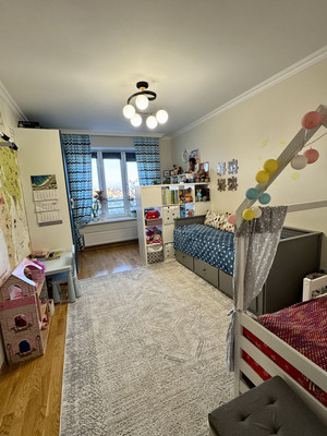 Продам двухкомнатную (2-комн.) квартиру, Артиллерийская ул, 79, Калининград г