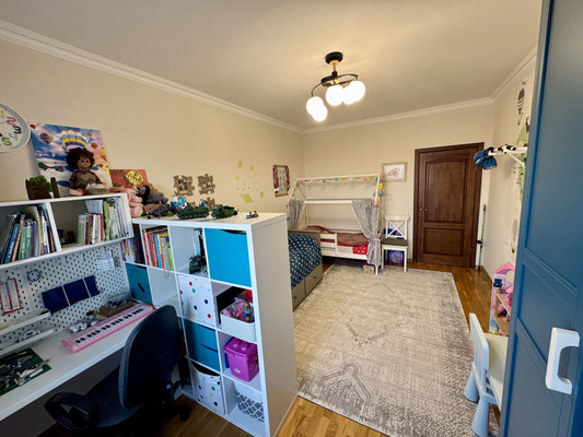 Продам двухкомнатную (2-комн.) квартиру, Артиллерийская ул, 79, Калининград г