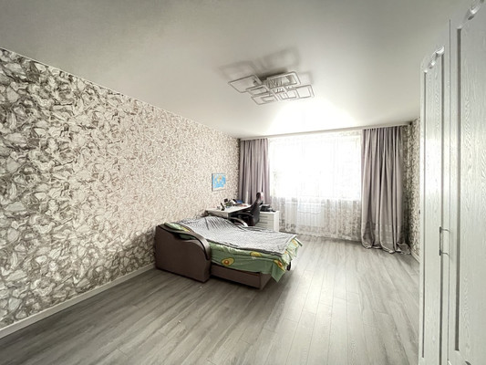 Продам многокомнатную квартиру, Адмирала Руднева ул, 8, Москва г