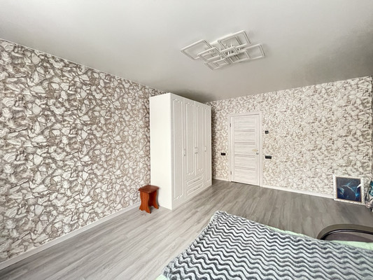 Продам многокомнатную квартиру, Адмирала Руднева ул, 8, Москва г