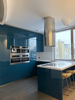 Продам трехкомнатную (3-комн.) квартиру, Шаболовка ул, 10к1, Москва г