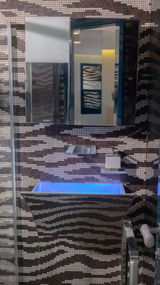 Продам трехкомнатную (3-комн.) квартиру, Шаболовка ул, 10к1, Москва г