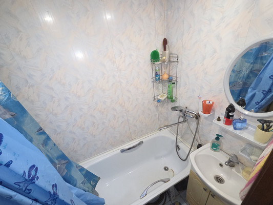 Продам трехкомнатную (3-комн.) квартиру, Фрунзе ул, 1А, Йошкар-Ола г