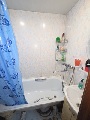 Продам трехкомнатную (3-комн.) квартиру, Фрунзе ул, 1А, Йошкар-Ола г