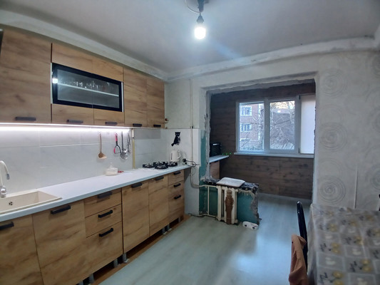 Продам двухкомнатную (2-комн.) квартиру, Калараша ул, 33, Туапсе г