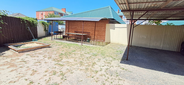 Продам двухкомнатную (2-комн.) квартиру, Набережная ул, 1к6, Каневская ст-ца