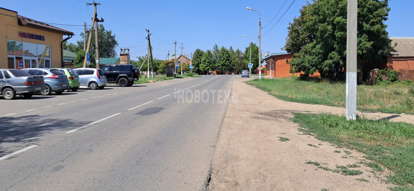 Продам двухкомнатную (2-комн.) квартиру, Набережная ул, 1к6, Каневская ст-ца