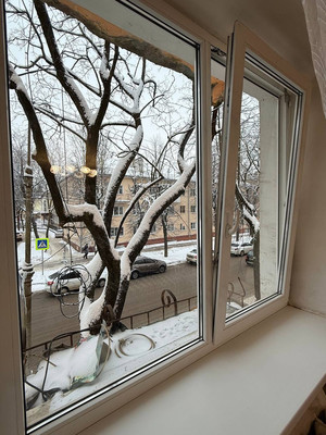 Продам двухкомнатную (2-комн.) квартиру, Козьмодемьянская ул, 3/6, Великий Новгород г