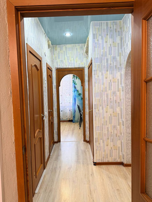 Продам двухкомнатную (2-комн.) квартиру, Козьмодемьянская ул, 3/6, Великий Новгород г