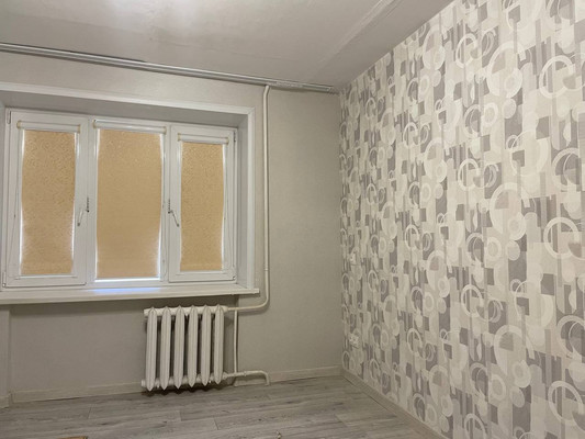 Продам 2-комн. в 3-комн. квартире, Щусева ул, 10к1, Великий Новгород г