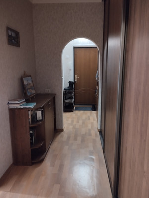 Продам трехкомнатную (3-комн.) квартиру, Маршала Кошевого ул, 60, Волгодонск г