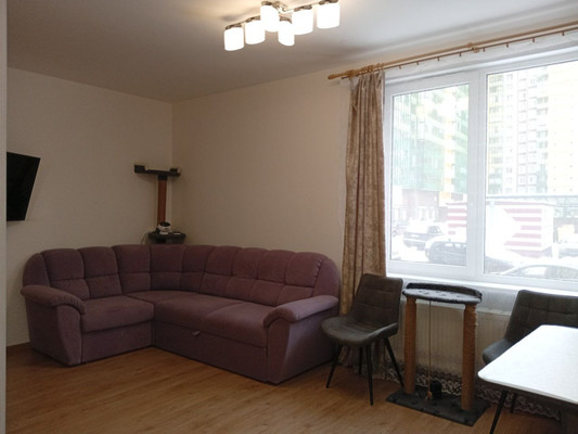 Продам двухкомнатную (2-комн.) квартиру, Воронцовский б-р, 20к2, Мурино п