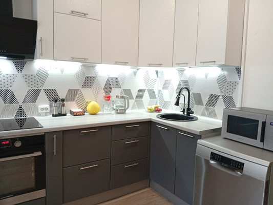 Продам двухкомнатную (2-комн.) квартиру, Воронцовский б-р, 20к2, Мурино п