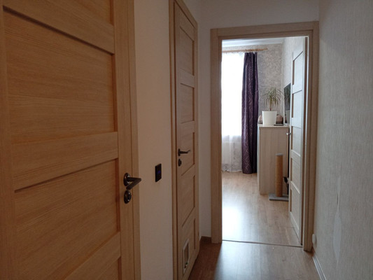 Продам двухкомнатную (2-комн.) квартиру, Воронцовский б-р, 20к2, Мурино п