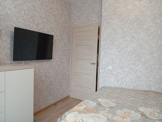 Продам двухкомнатную (2-комн.) квартиру, Воронцовский б-р, 20к2, Мурино п