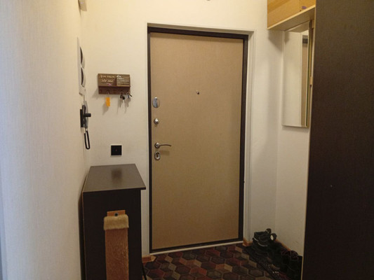 Продам двухкомнатную (2-комн.) квартиру, Воронцовский б-р, 20к2, Мурино п