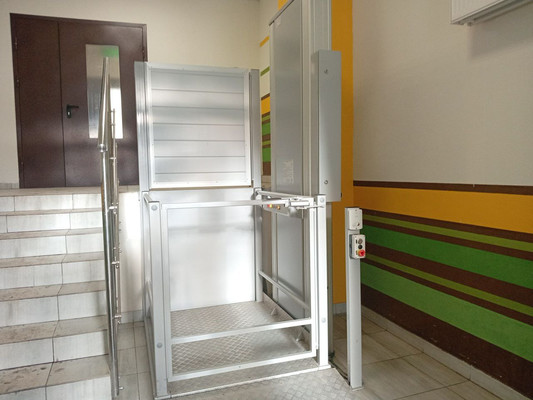 Продам двухкомнатную (2-комн.) квартиру, Воронцовский б-р, 20к2, Мурино п