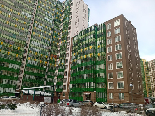 Продам двухкомнатную (2-комн.) квартиру, Воронцовский б-р, 20к2, Мурино п