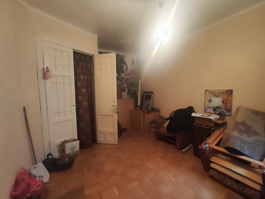 Продам 2-комн. в 5-комн. квартире, Псковская ул, 5А, Санкт-Петербург г