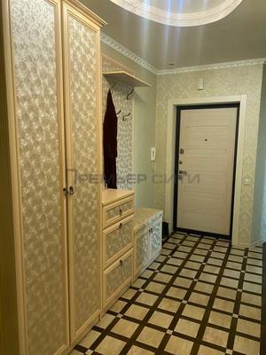 Продам трехкомнатную (3-комн.) квартиру, Калужского Ополчения ул, 3к1, Калуга г