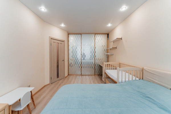 Продам однокомнатную (1-комн.) квартиру, Менделеева б-р, 12к1, Мурино п