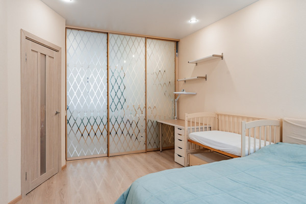 Продам однокомнатную (1-комн.) квартиру, Менделеева б-р, 12к1, Мурино п