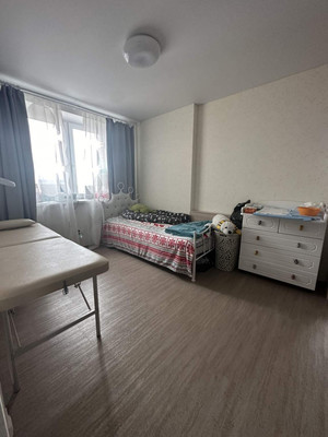 Продам трехкомнатную (3-комн.) квартиру, Онежская ул, 1, Тельмана п