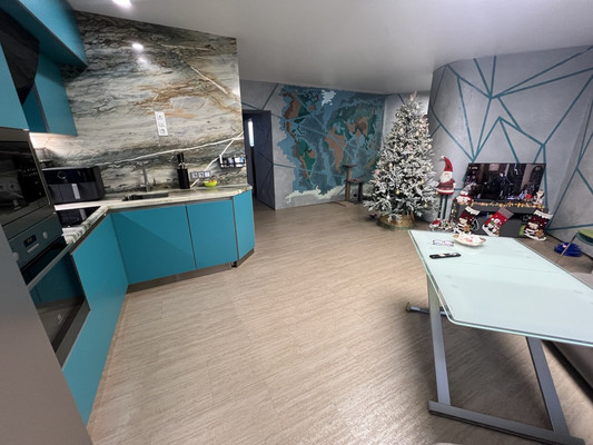 Продам трехкомнатную (3-комн.) квартиру, Онежская ул, 1, Тельмана п