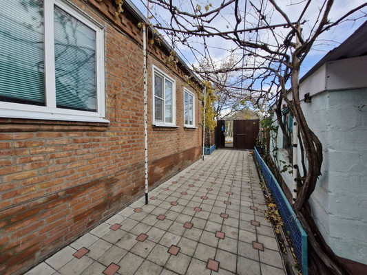 Продам дом, Первомайская ул, Славянск-на-Кубани г, 0 км от города