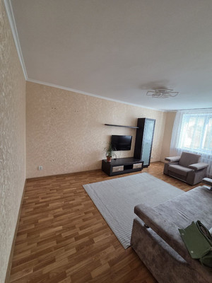 Продам трехкомнатную (3-комн.) квартиру, Поповкина ул, 55, Симферополь г