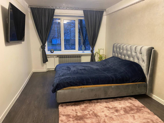 Продам трехкомнатную (3-комн.) квартиру, Маршала Блюхера пр-кт, 65, Санкт-Петербург г