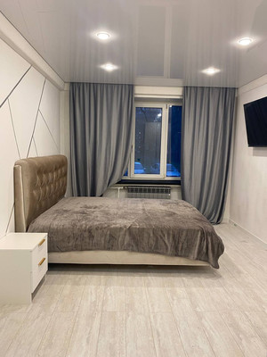 Продам трехкомнатную (3-комн.) квартиру, Маршала Блюхера пр-кт, 65, Санкт-Петербург г