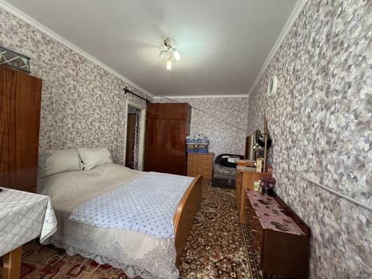 Продам однокомнатную (1-комн.) квартиру, 60 лет Октября ул, 25, Симферополь г