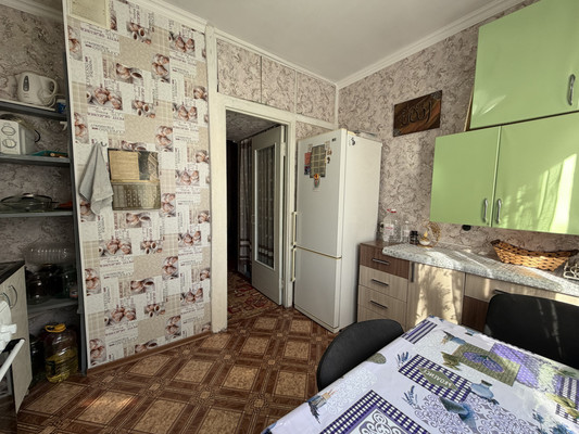 Продам однокомнатную (1-комн.) квартиру, 60 лет Октября ул, 25, Симферополь г