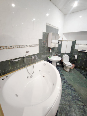 Продам трехкомнатную (3-комн.) квартиру, Рубинштейна ул, 11, Санкт-Петербург г