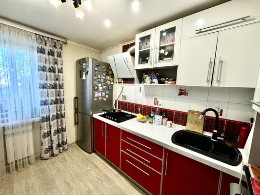 Продам двухкомнатную (2-комн.) квартиру, Чапаева ул, 112, Воронеж г