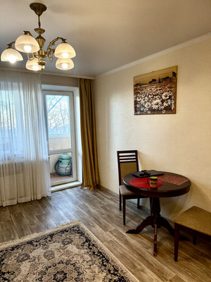 Продам двухкомнатную (2-комн.) квартиру, Чапаева ул, 112, Воронеж г