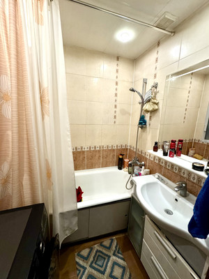 Продам двухкомнатную (2-комн.) квартиру, Чапаева ул, 112, Воронеж г