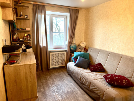 Продам двухкомнатную (2-комн.) квартиру, Чапаева ул, 112, Воронеж г